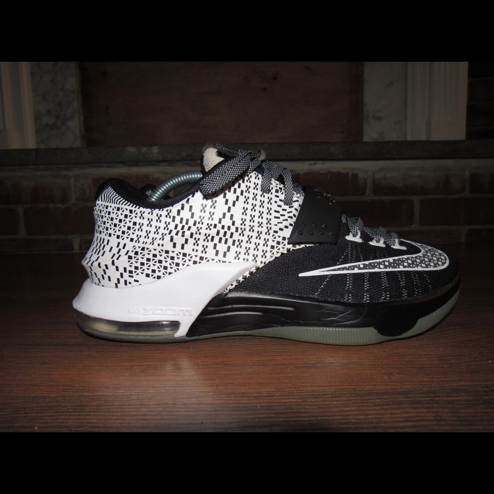 Nike KD 7 Black History Month Men’s Size 9